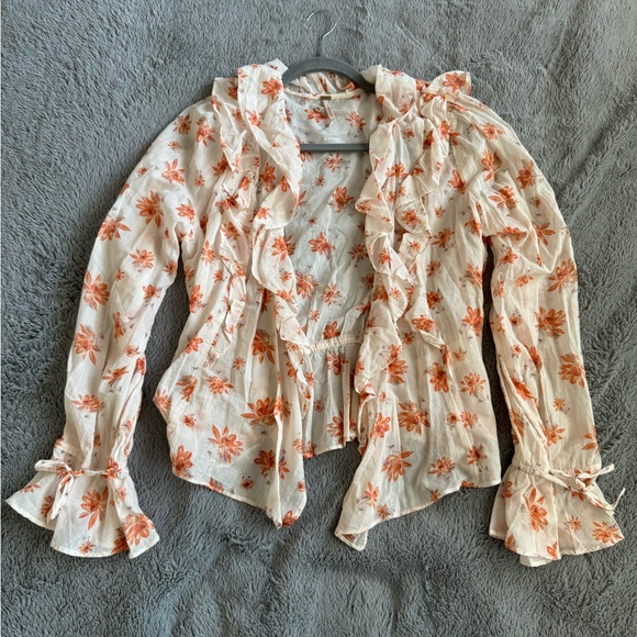 Brand - Free People Amanda Ruffle Top
Size - Large - Picture 3 of 7